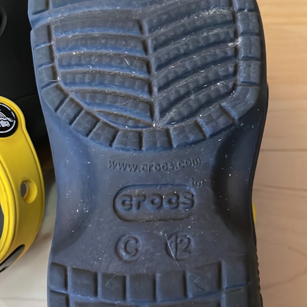 Batman Crocs - Picture 4 of 7